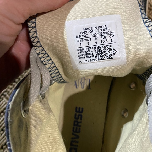 Converse - Picture 3 of 3